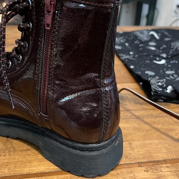 MADDEN Girl Combat Boots 4 metallic  ankle boots , small scuff mark R heel - Picture 6 of 8